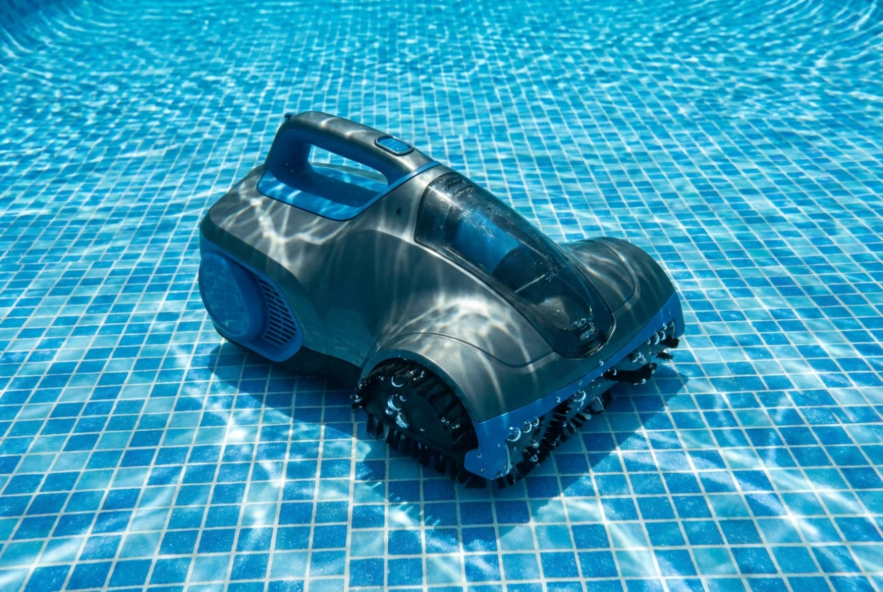 Comment nettoyer le fond d'une piscine avec un aspirateur sans fil